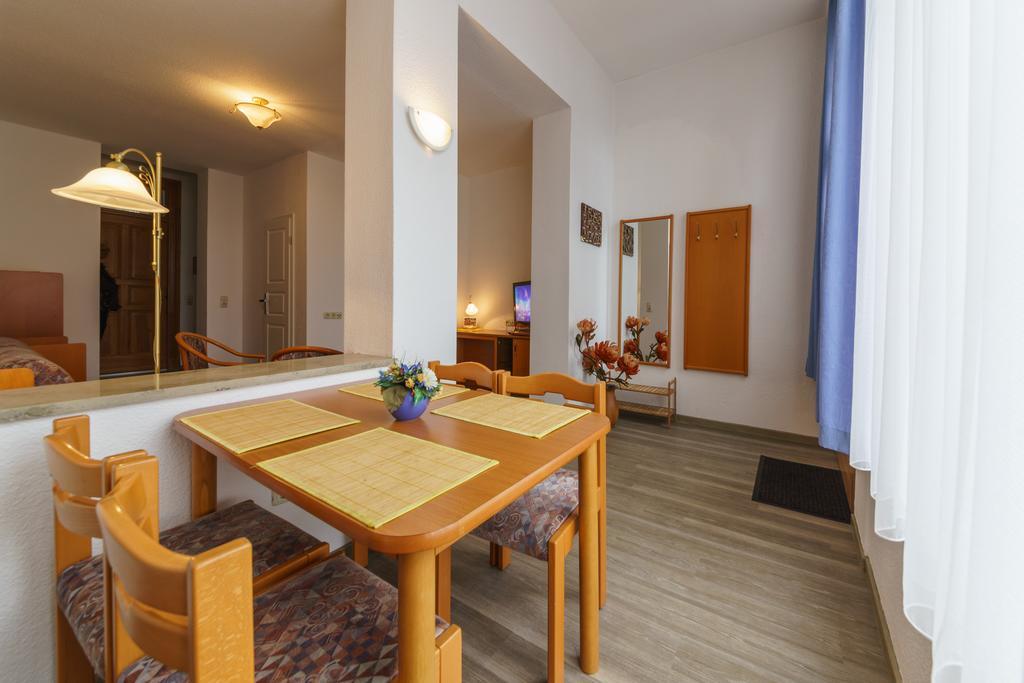 Haus Alexander Hotel Heringsdorf  Exterior foto